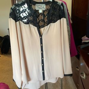 Nick & Mo Blush Chiffon blouse with lace detail